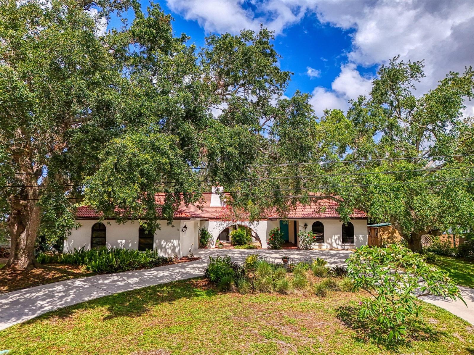 Details for 2504 Tanglewood Drive, SARASOTA, FL 34239