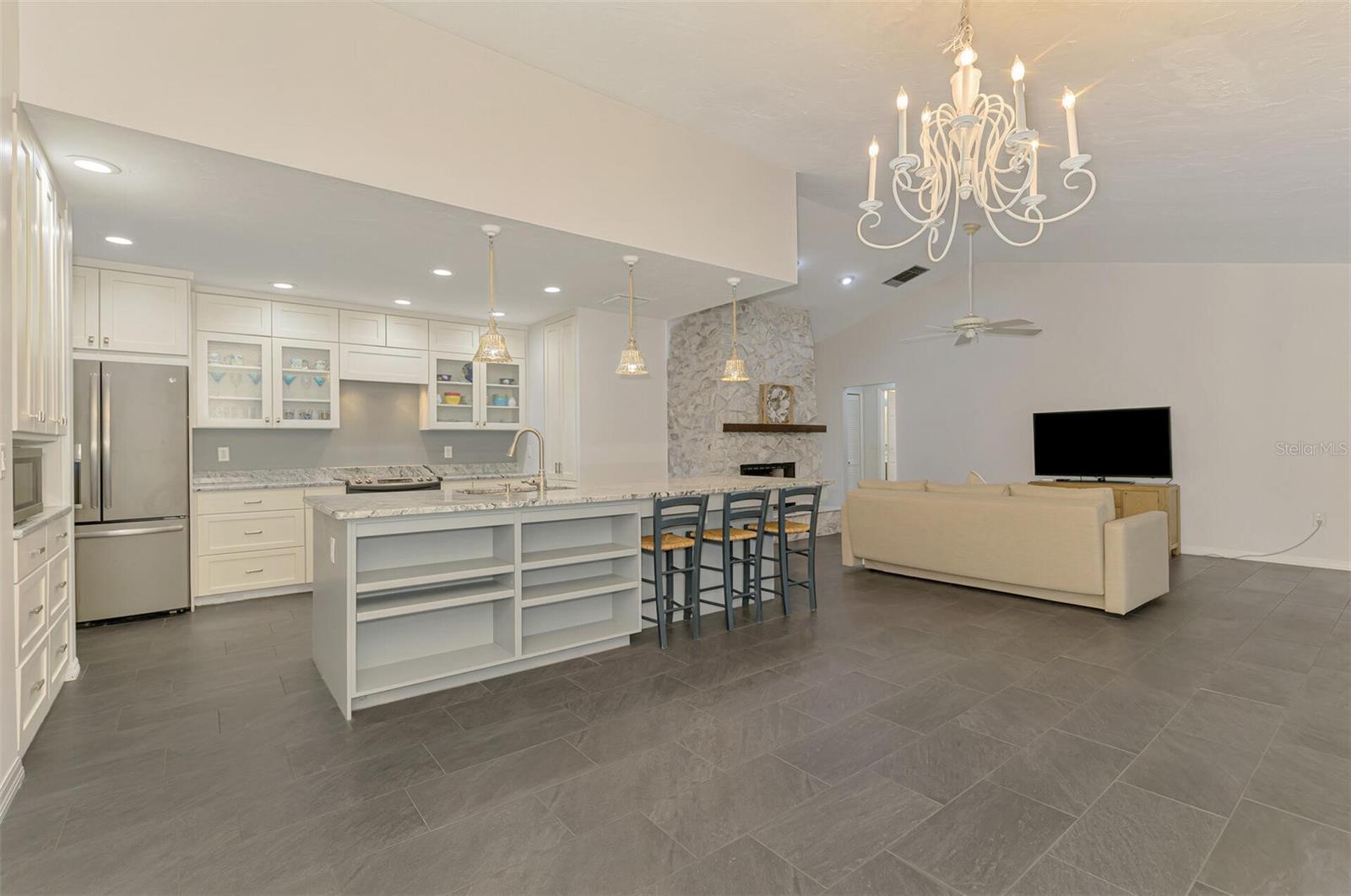 Image 11 of 31 For 2504 Tanglewood Drive