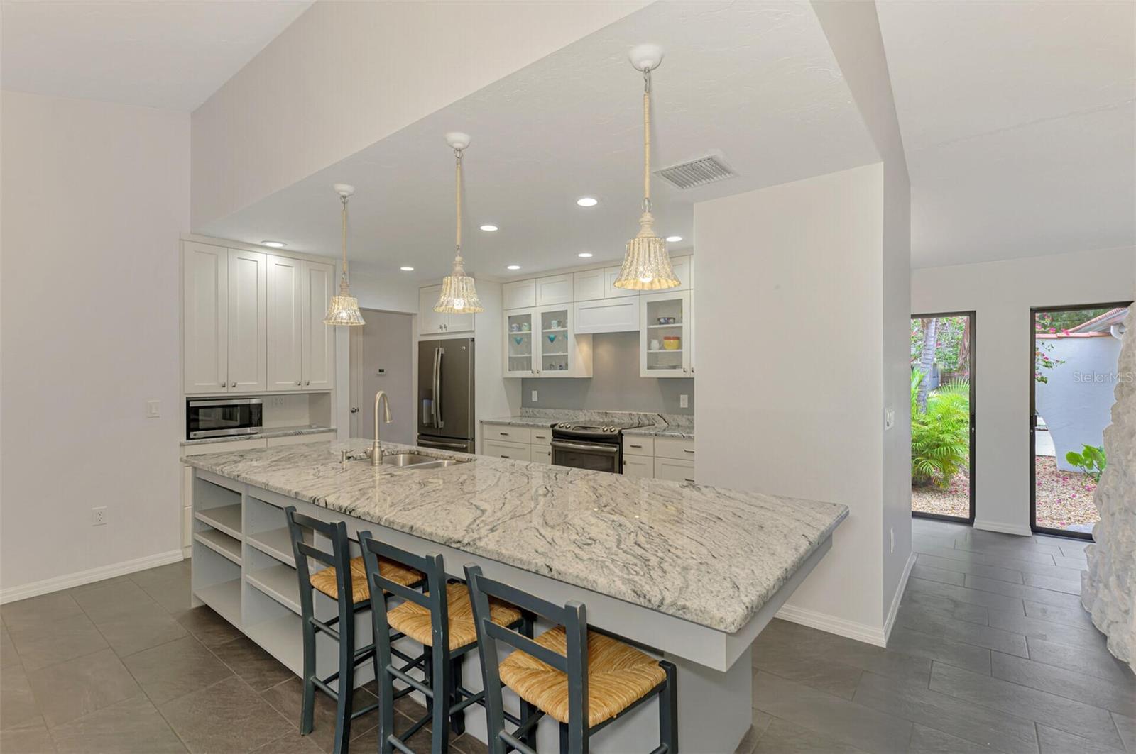 Image 12 of 31 For 2504 Tanglewood Drive