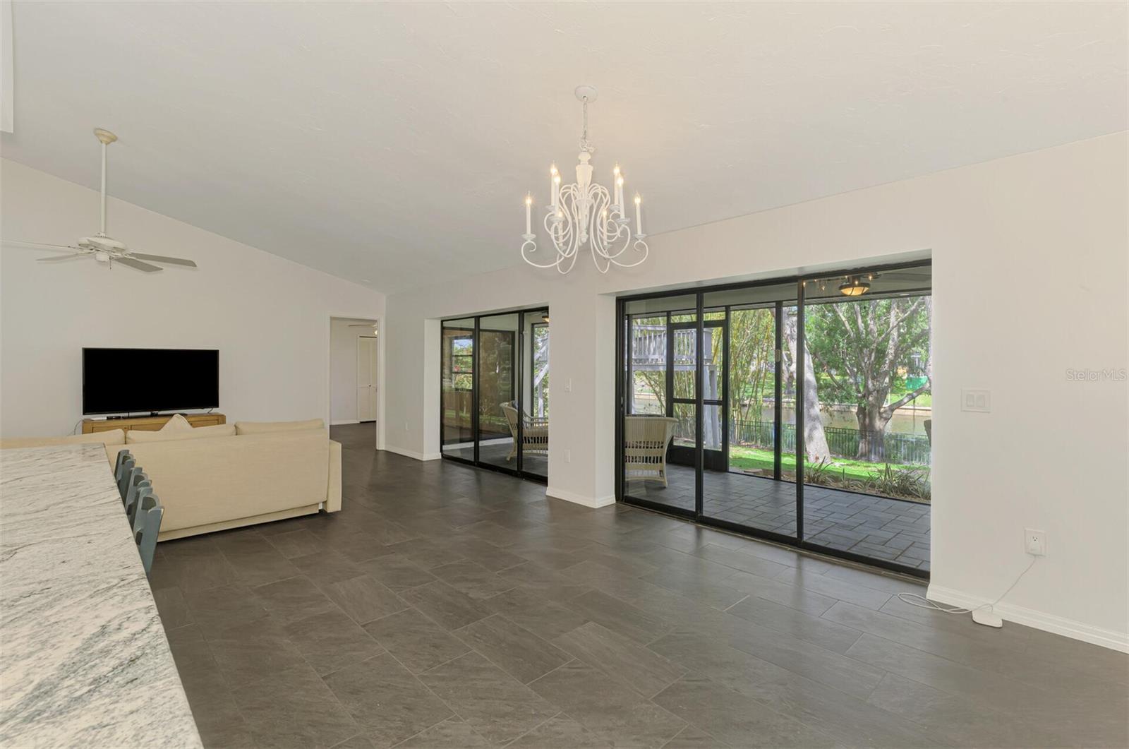 Image 14 of 31 For 2504 Tanglewood Drive