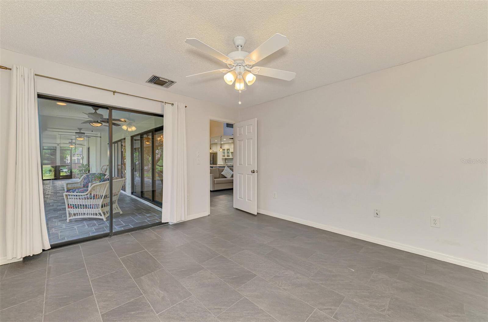 Image 25 of 31 For 2504 Tanglewood Drive