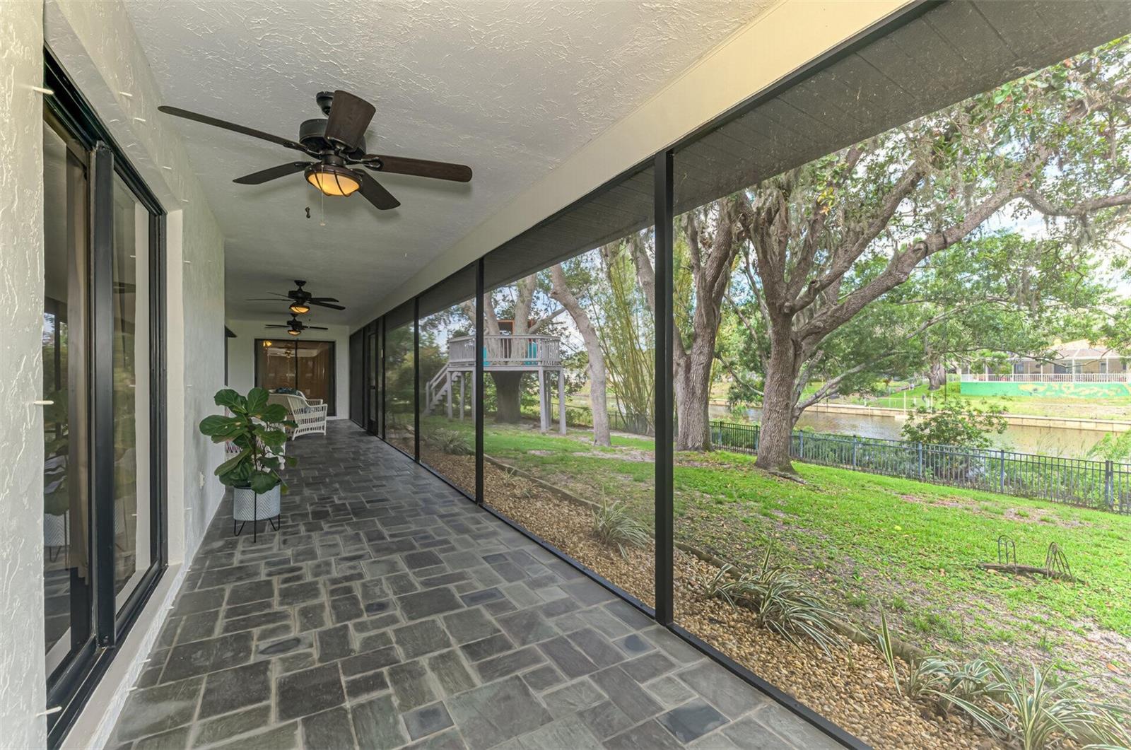 Image 28 of 31 For 2504 Tanglewood Drive
