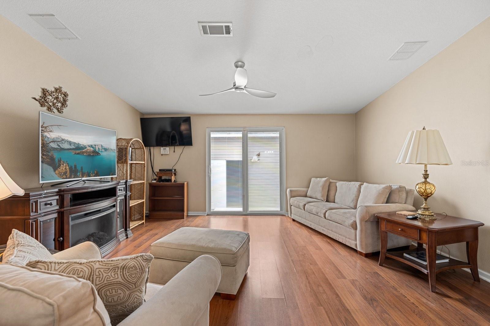 Image 4 of 20 For 2705 Houston Place