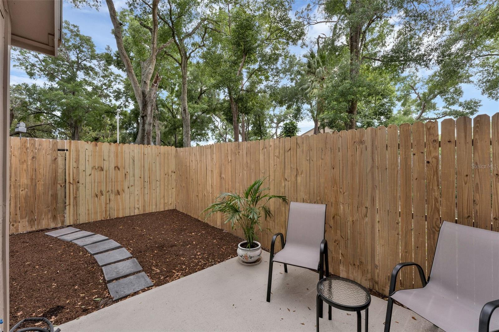 Image 26 of 29 For 752 Howland Lane 114