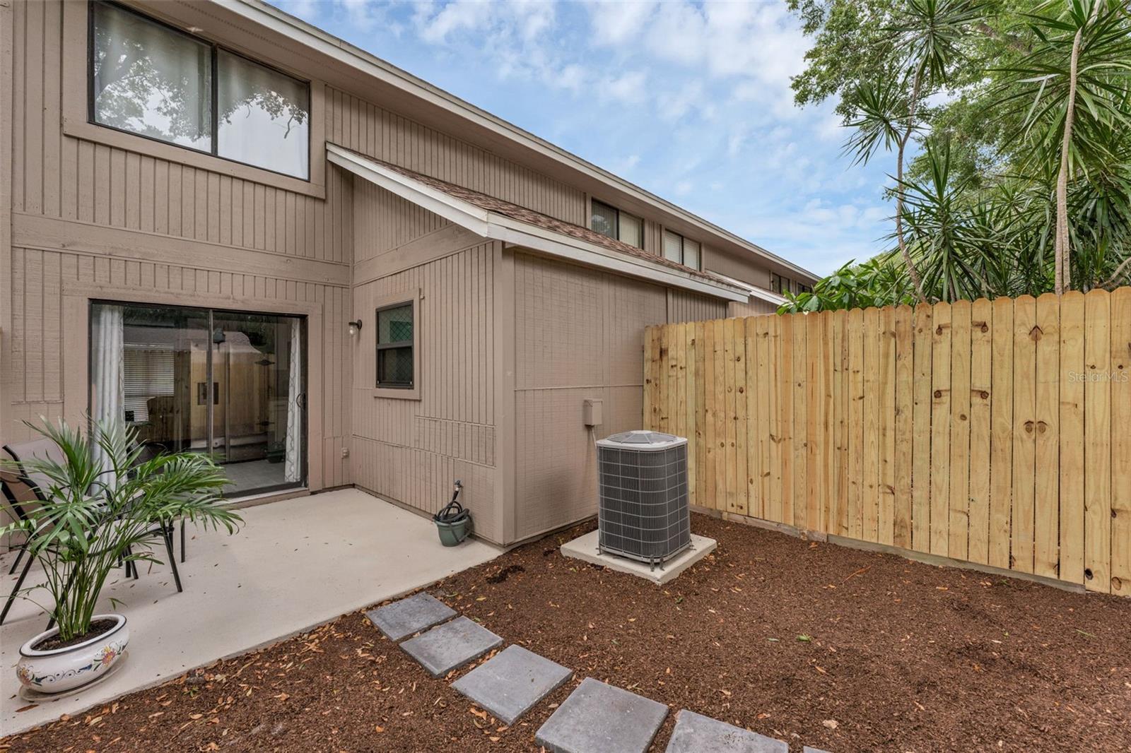 Image 27 of 29 For 752 Howland Lane 114