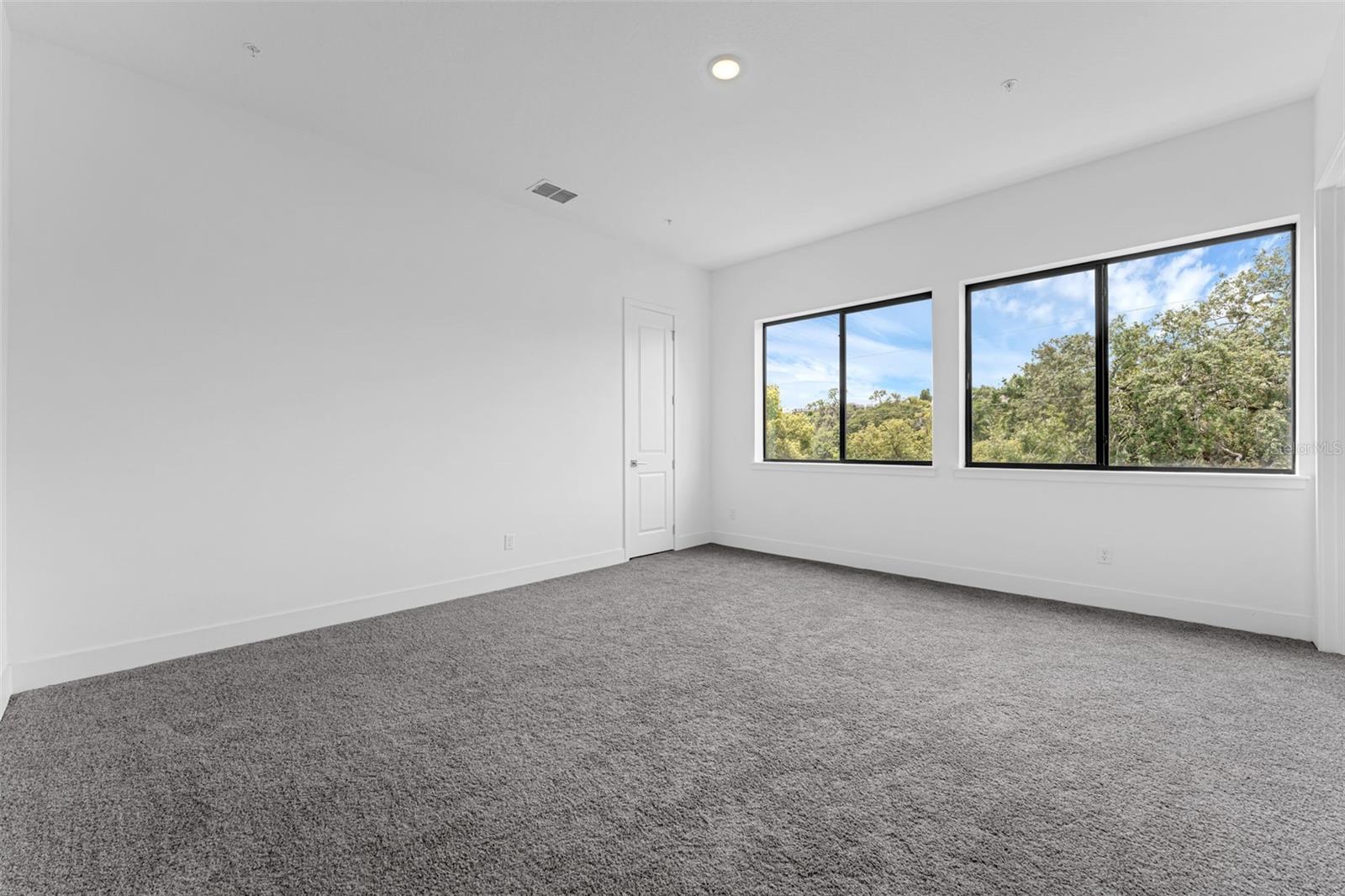 Image 15 of 30 For 56 Harding Street