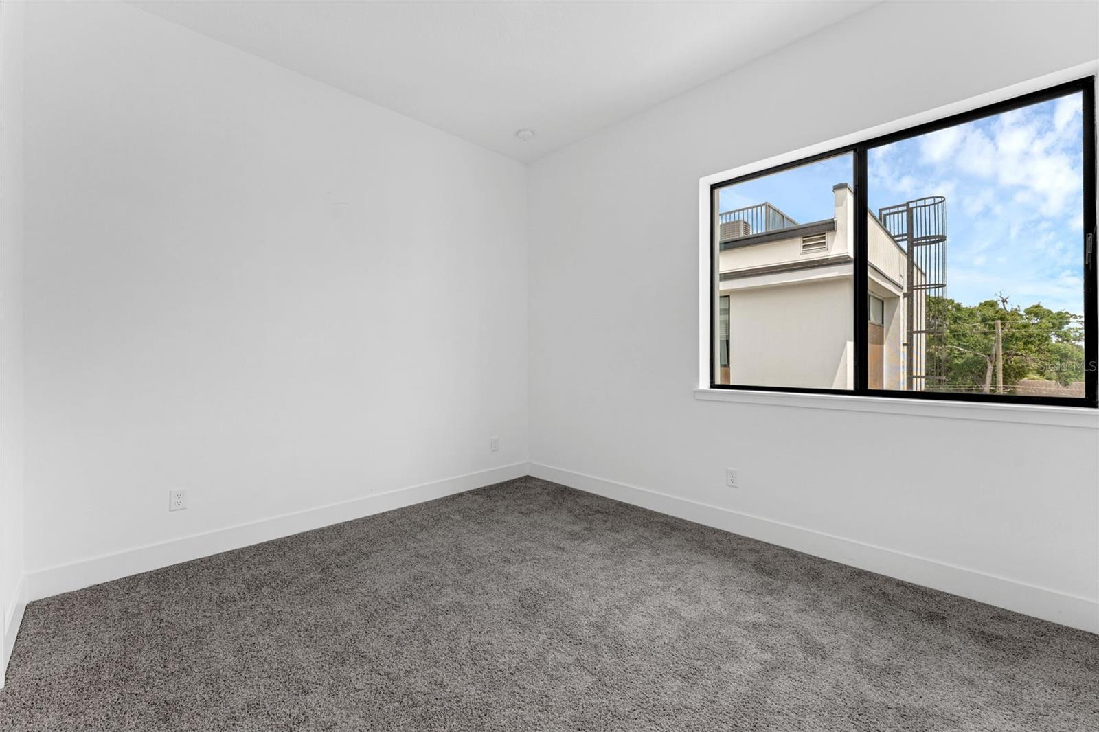 Image 16 of 30 For 56 Harding Street