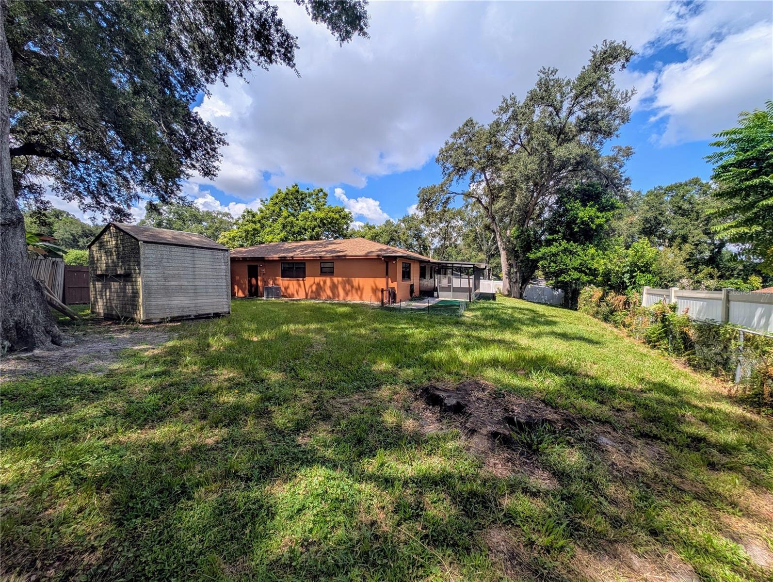 Image 14 of 48 For 625 Mockingbird Lane