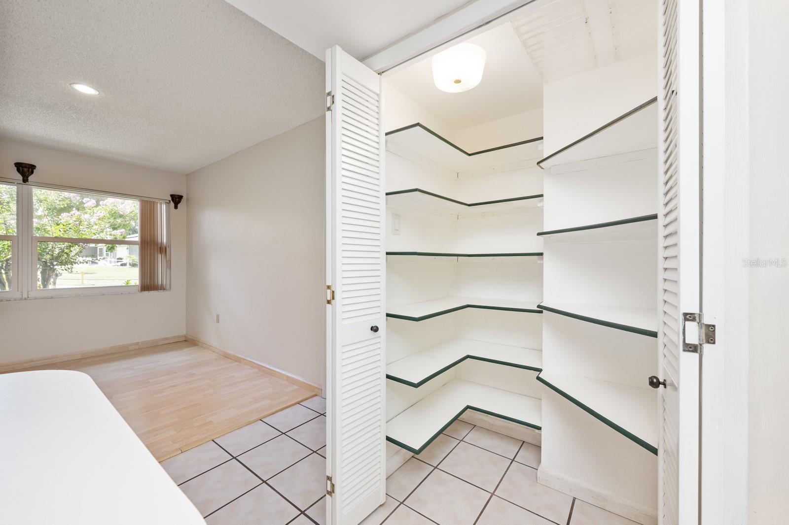 Image 31 of 48 For 625 Mockingbird Lane