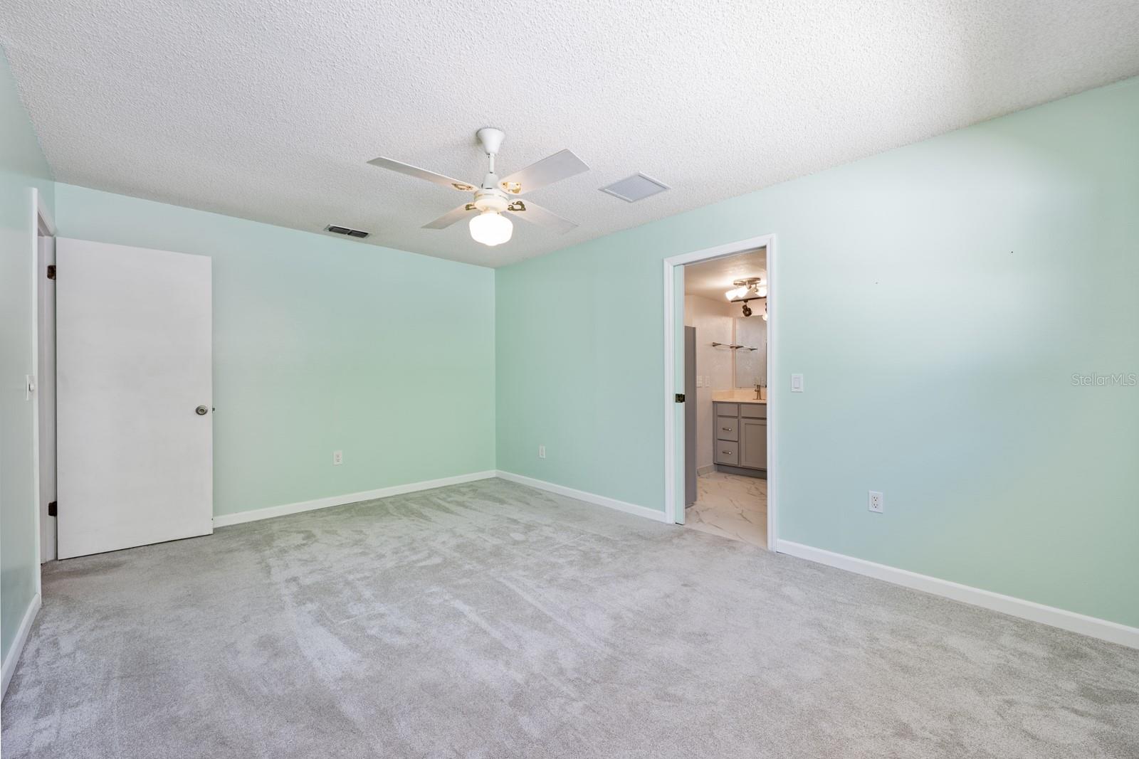 Image 36 of 48 For 625 Mockingbird Lane