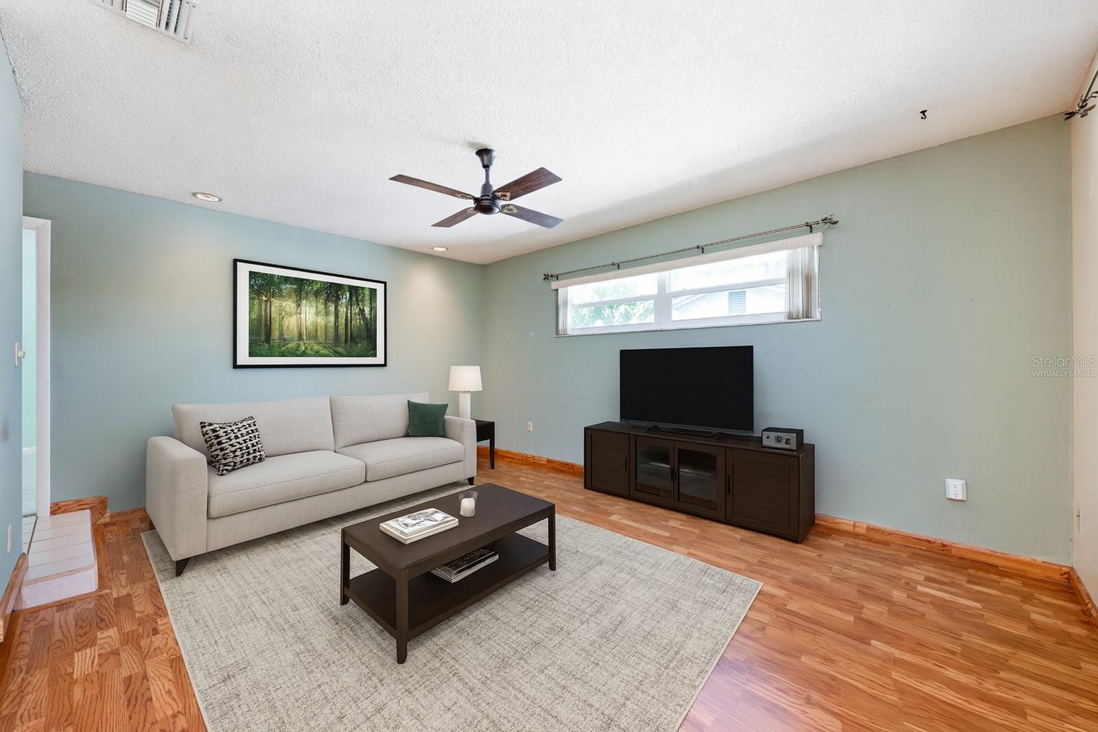 Image 4 of 48 For 625 Mockingbird Lane