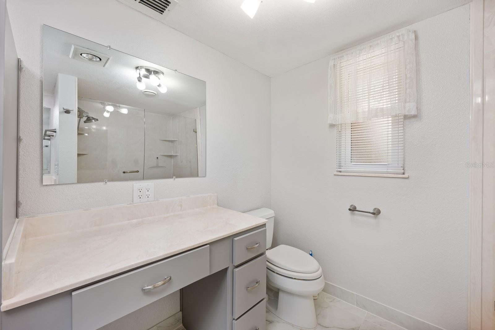 Image 40 of 48 For 625 Mockingbird Lane