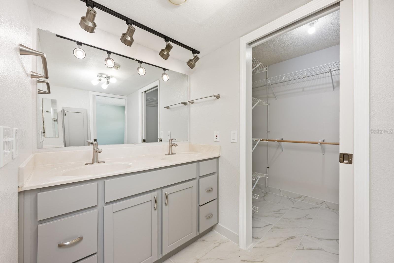 Image 42 of 48 For 625 Mockingbird Lane