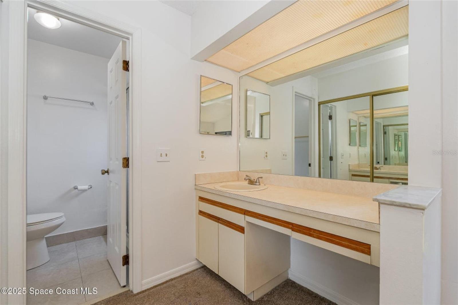 Image 12 of 19 For 1051 Country Club Drive 521