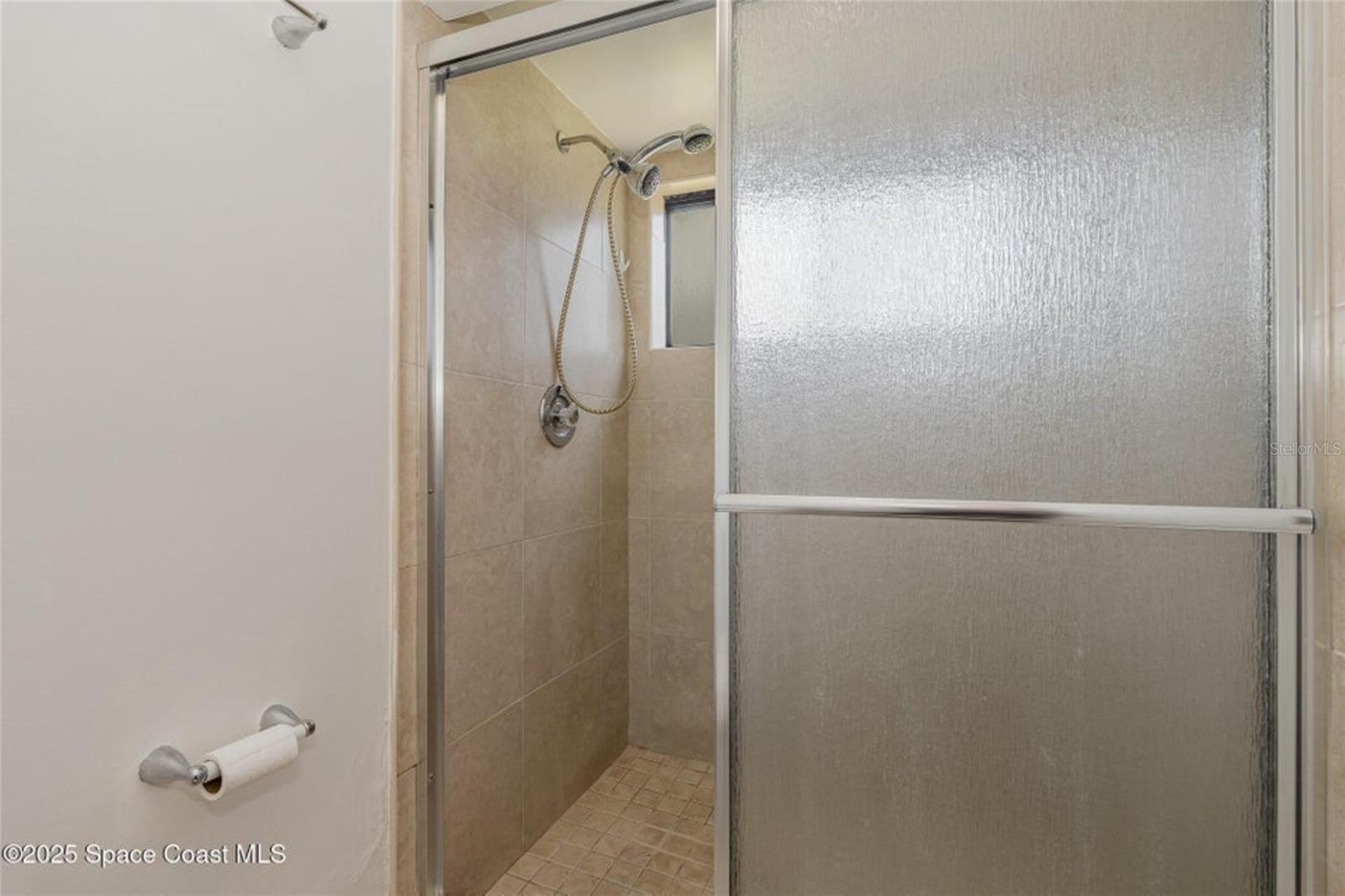 Image 15 of 19 For 1051 Country Club Drive 521
