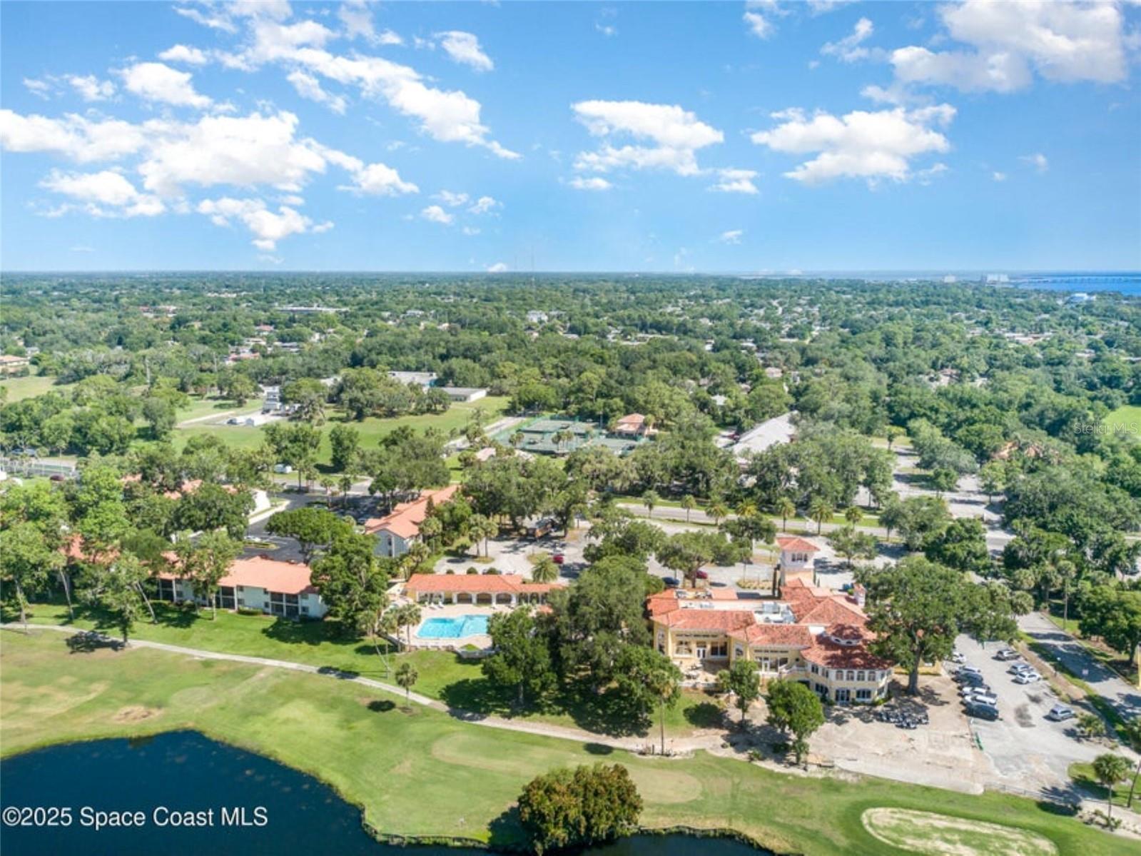 Image 17 of 19 For 1051 Country Club Drive 521
