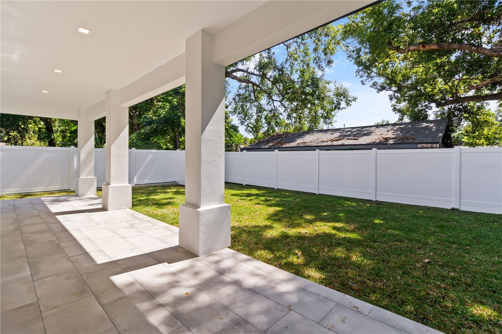 Image 10 of 33 For 1217 Cloverlawn Avenue