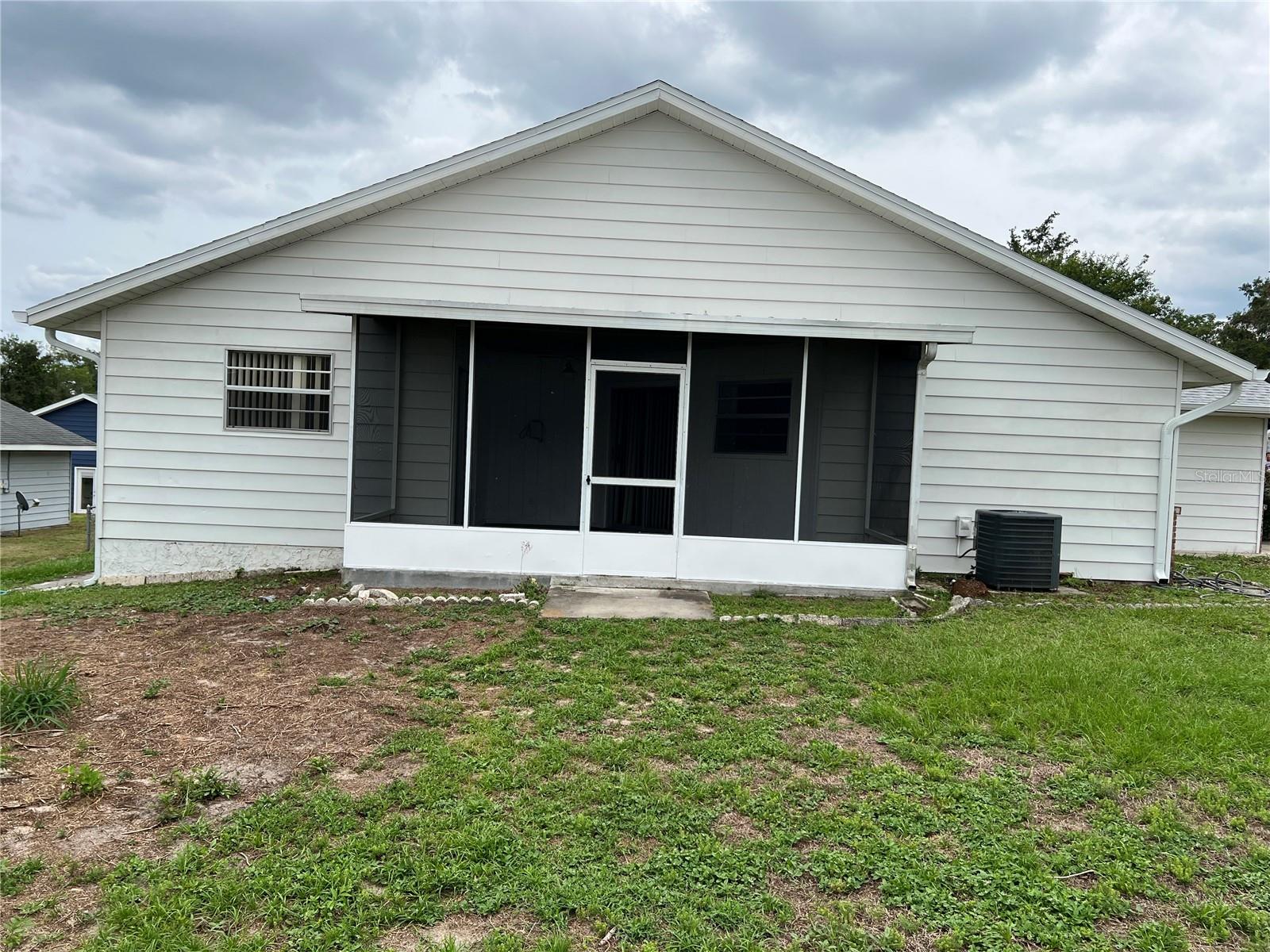 Image 4 of 16 For 214 Fernwood Street