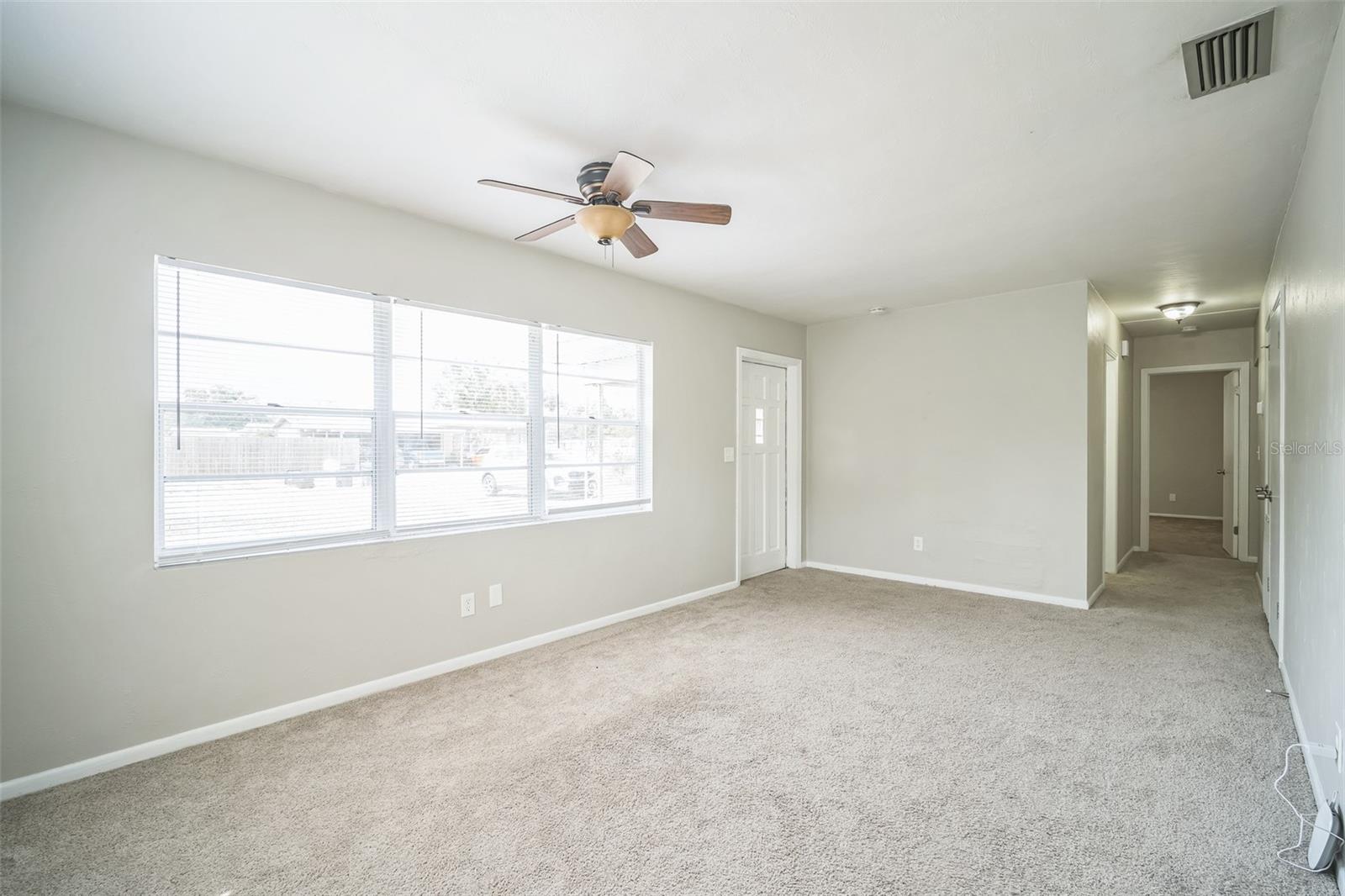 Listing photo id 8 for 2307 Freemason Street