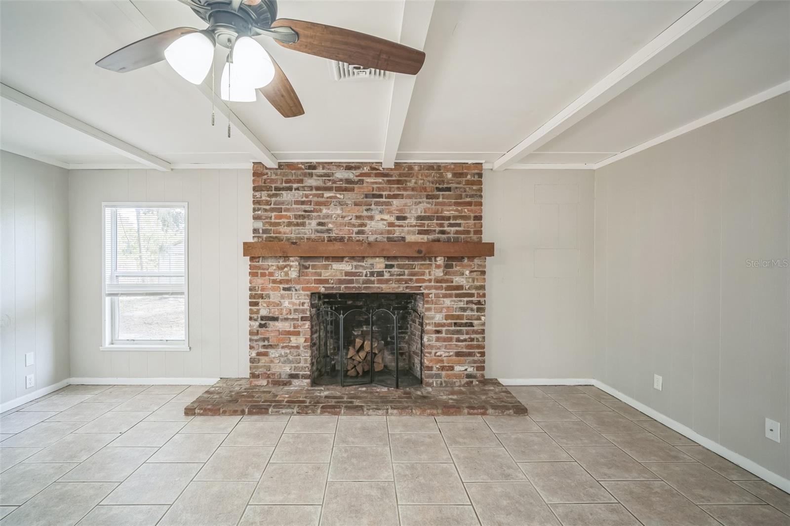 Listing photo id 13 for 2307 Freemason Street