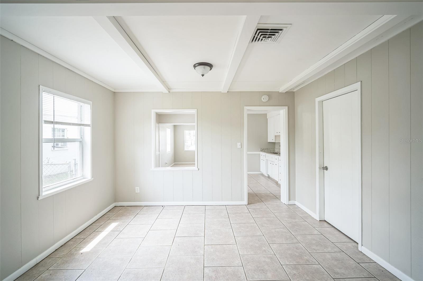 Listing photo id 14 for 2307 Freemason Street