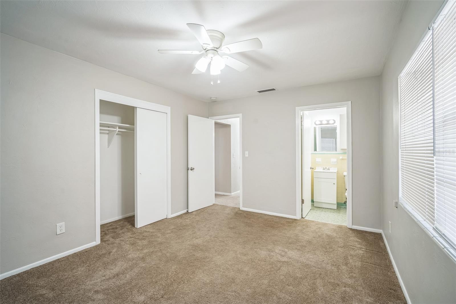 Listing photo id 16 for 2307 Freemason Street