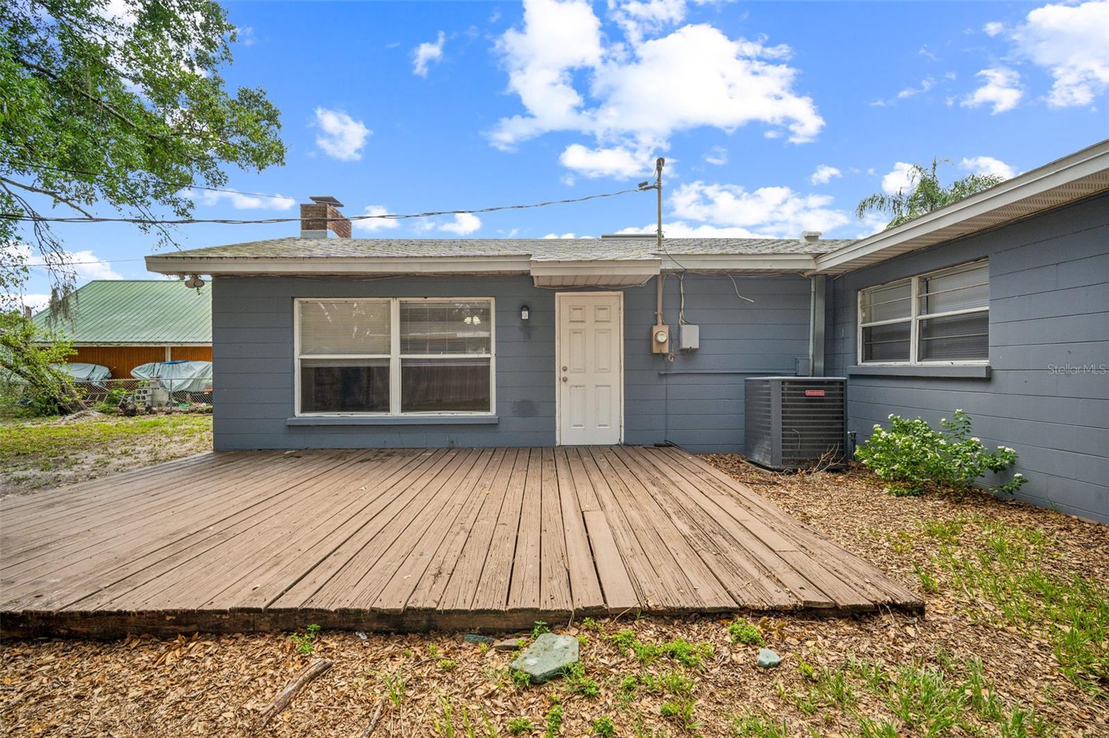 Listing photo id 24 for 2307 Freemason Street