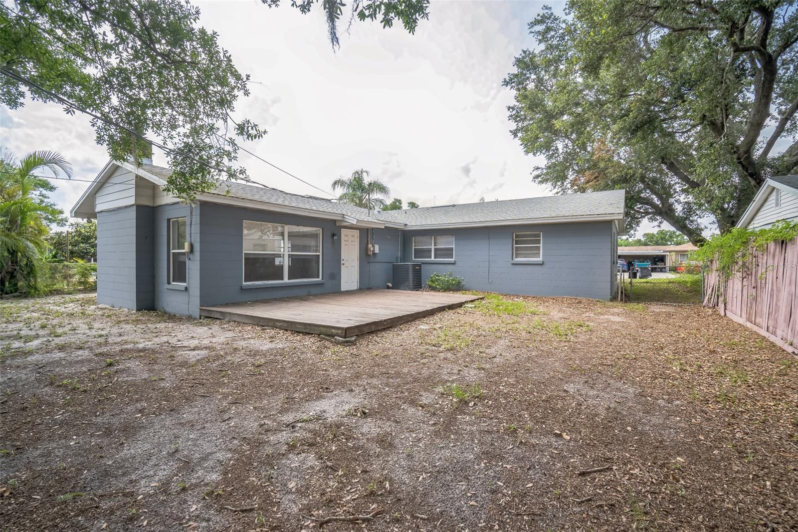 Listing photo id 26 for 2307 Freemason Street