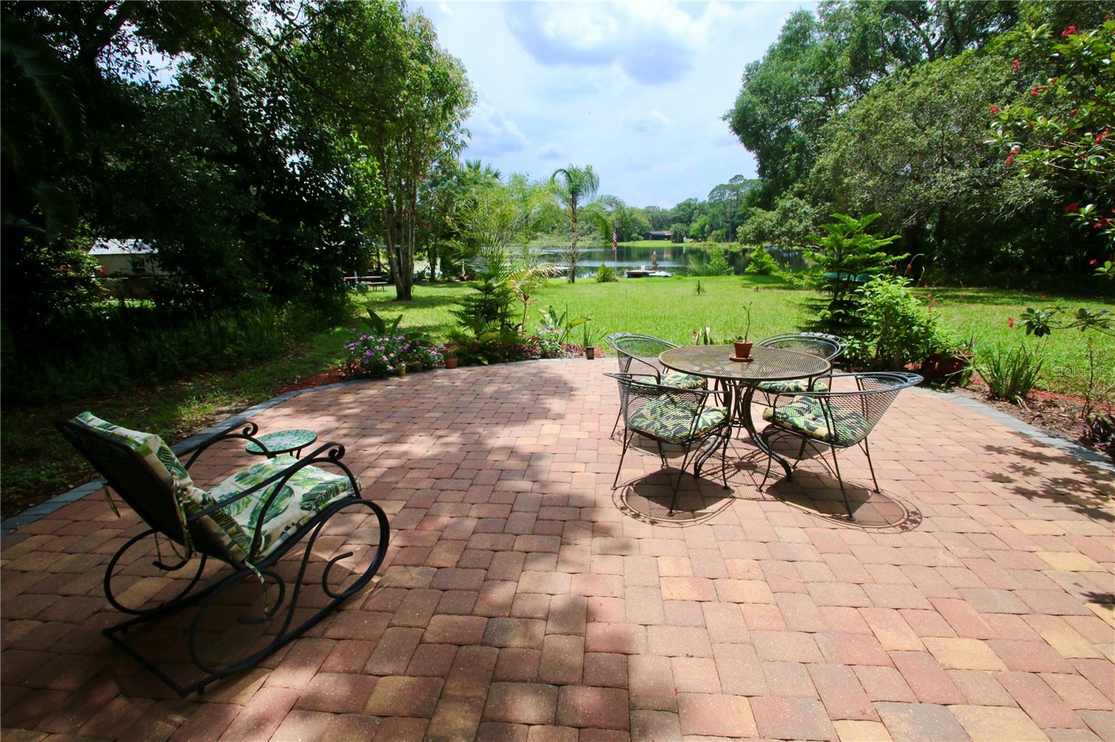 Image 12 of 35 For 1405 Periwinkle Avenue