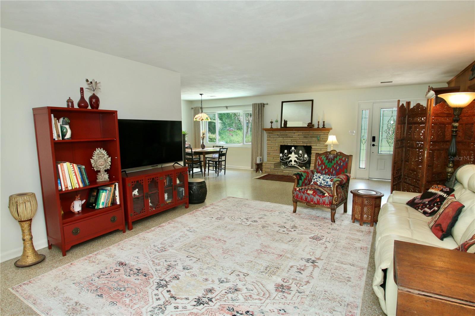Image 13 of 35 For 1405 Periwinkle Avenue