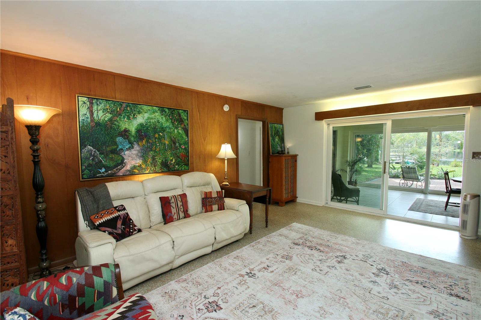 Image 14 of 35 For 1405 Periwinkle Avenue