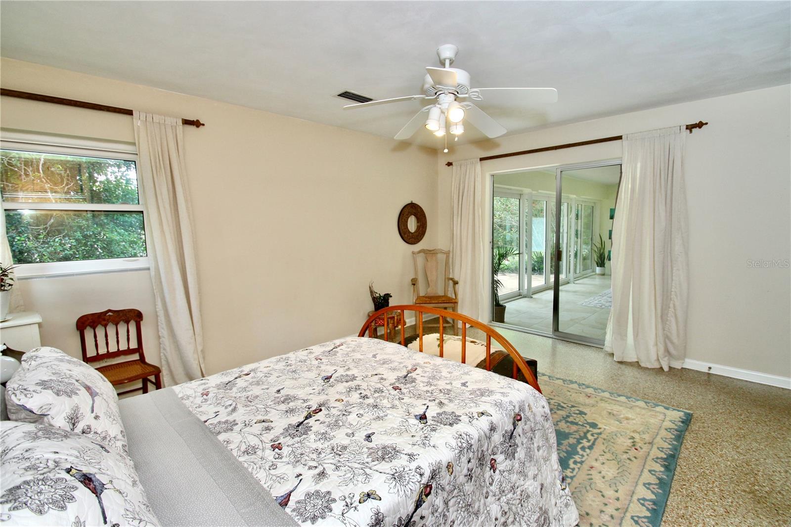 Image 19 of 35 For 1405 Periwinkle Avenue
