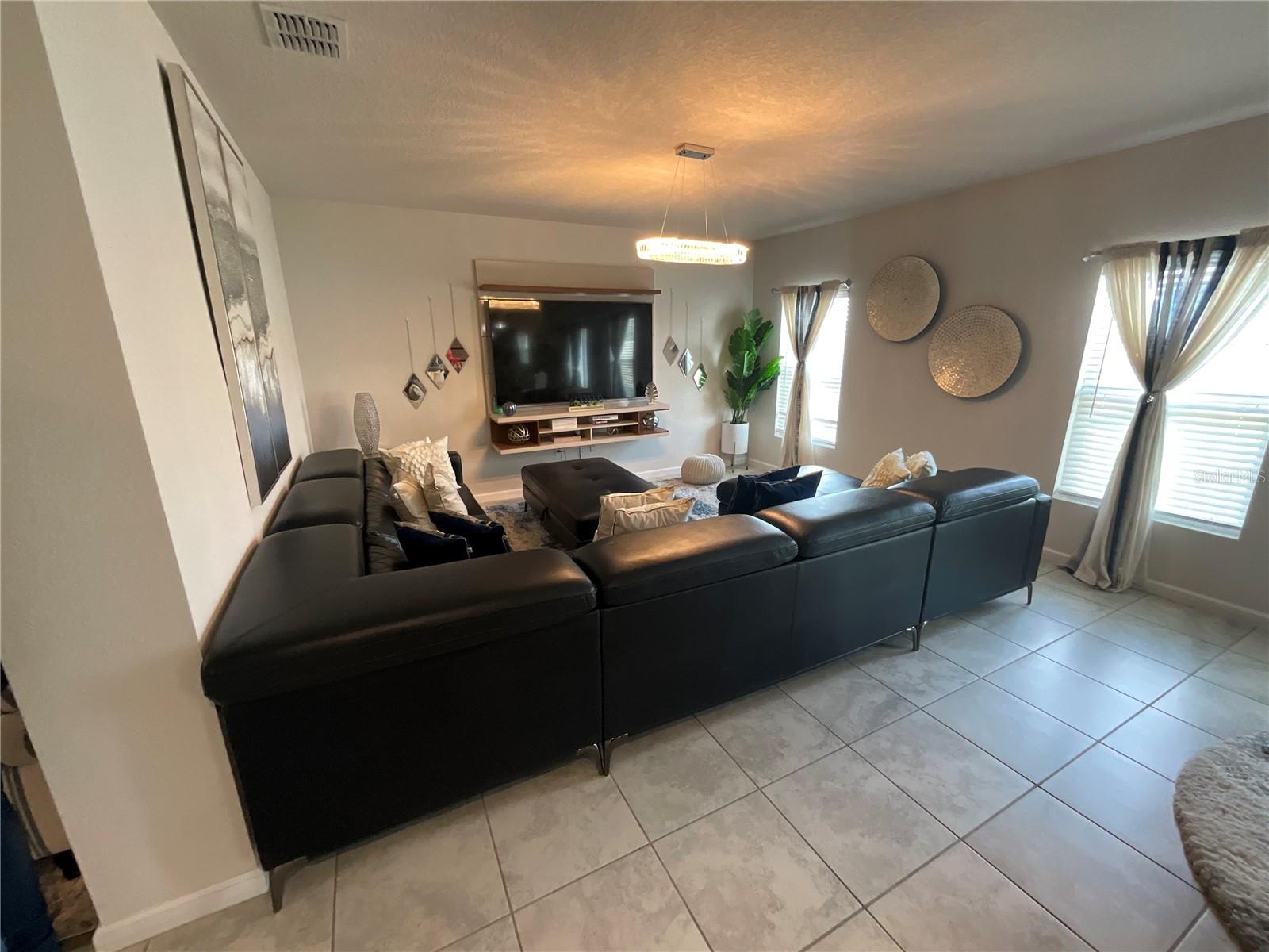 Image 11 of 52 For 1193 Catskill Drive
