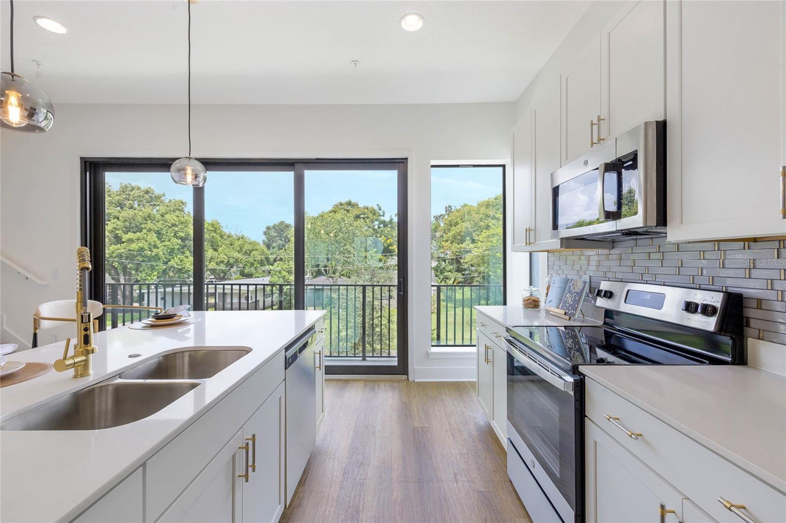 Image 17 of 31 For 52 Harding Street A