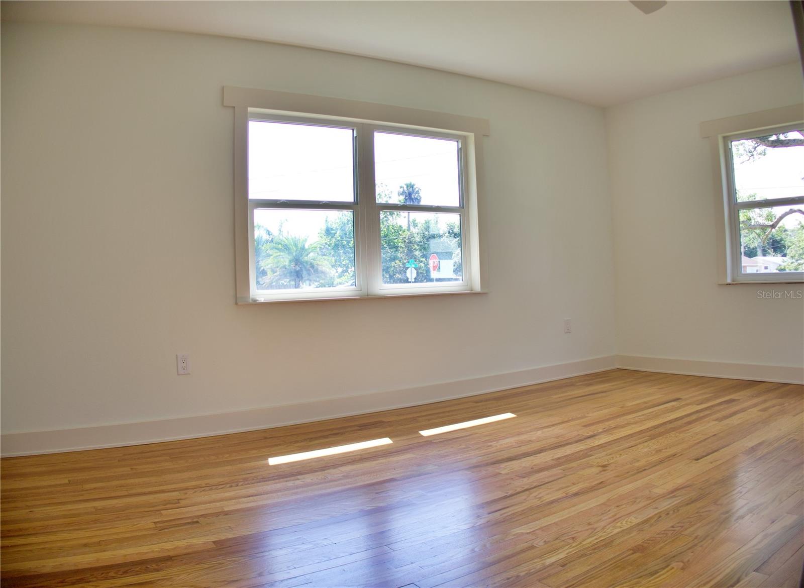 Image 32 of 47 For 1510 Live Oak Street