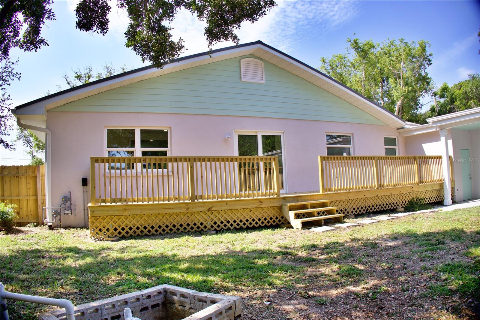 Image 42 of 47 For 1510 Live Oak Street