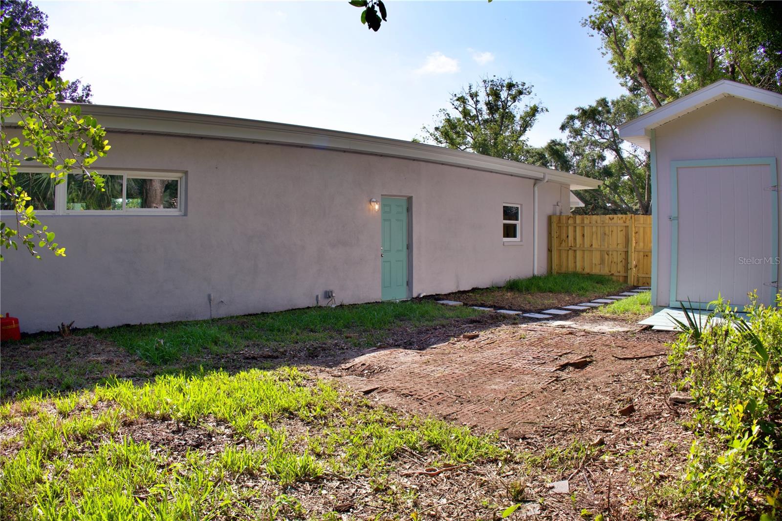 Image 5 of 47 For 1510 Live Oak Street