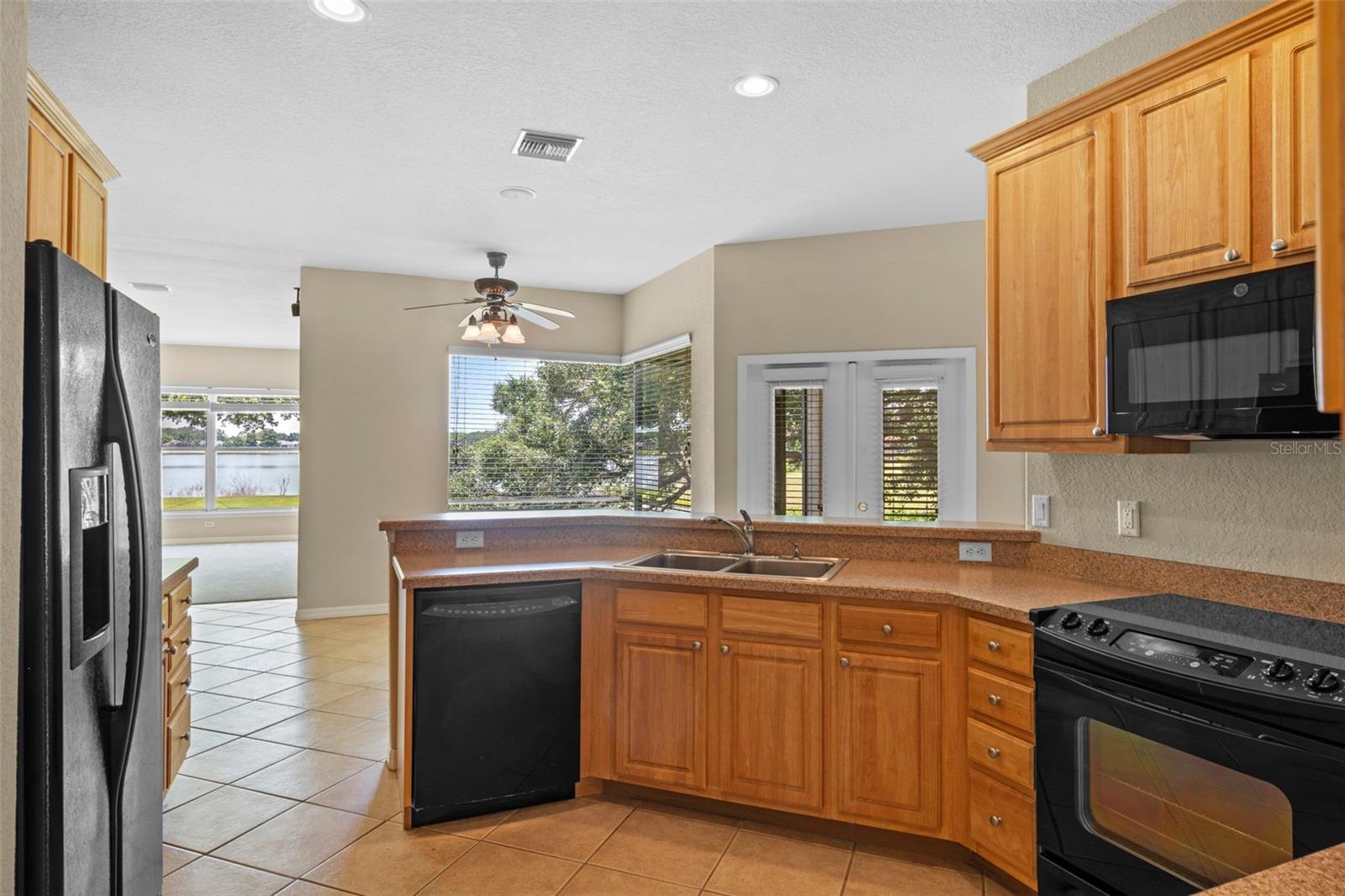 Image 10 of 50 For 16729 Tall Grass Lane