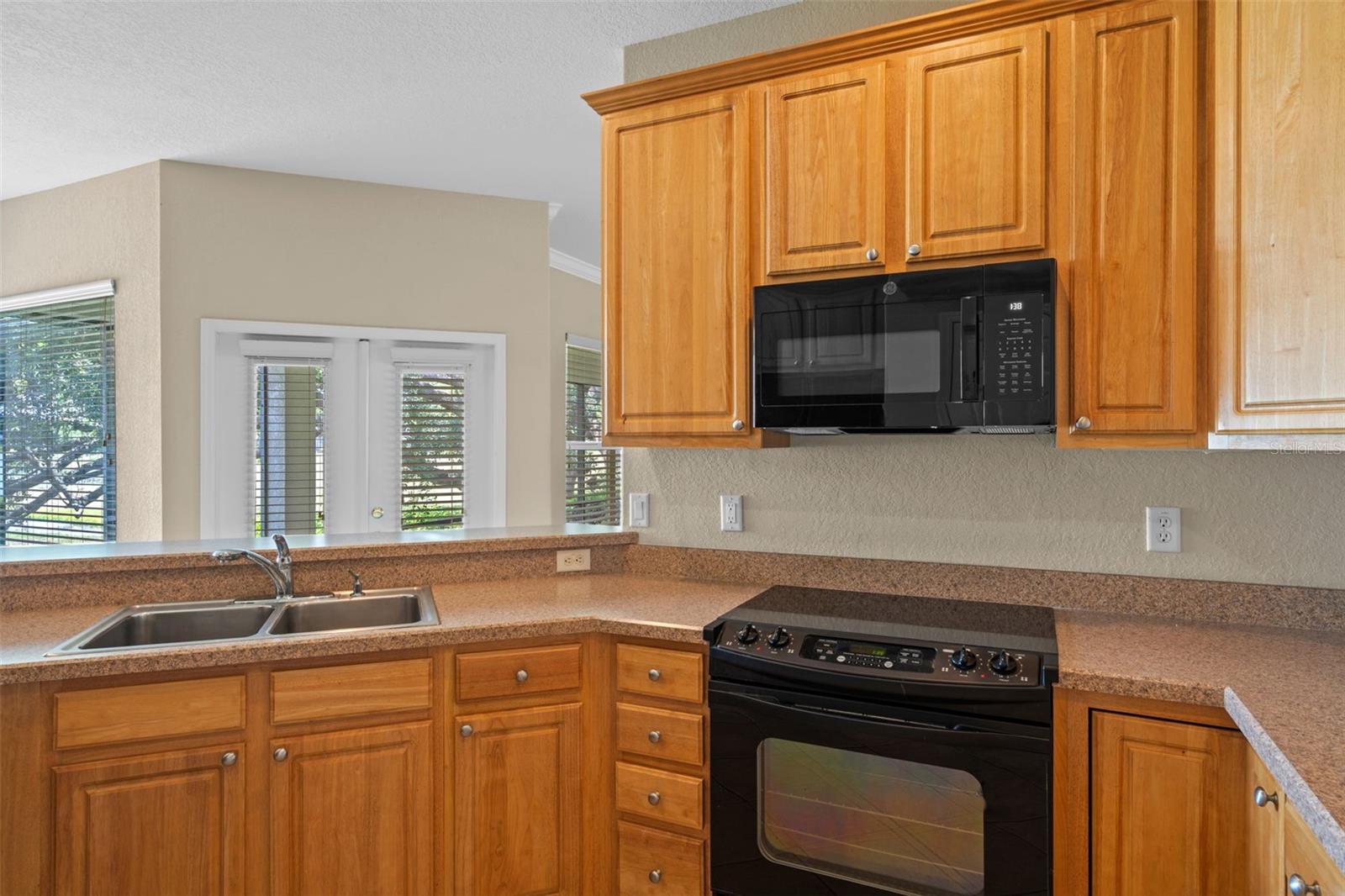 Image 11 of 50 For 16729 Tall Grass Lane