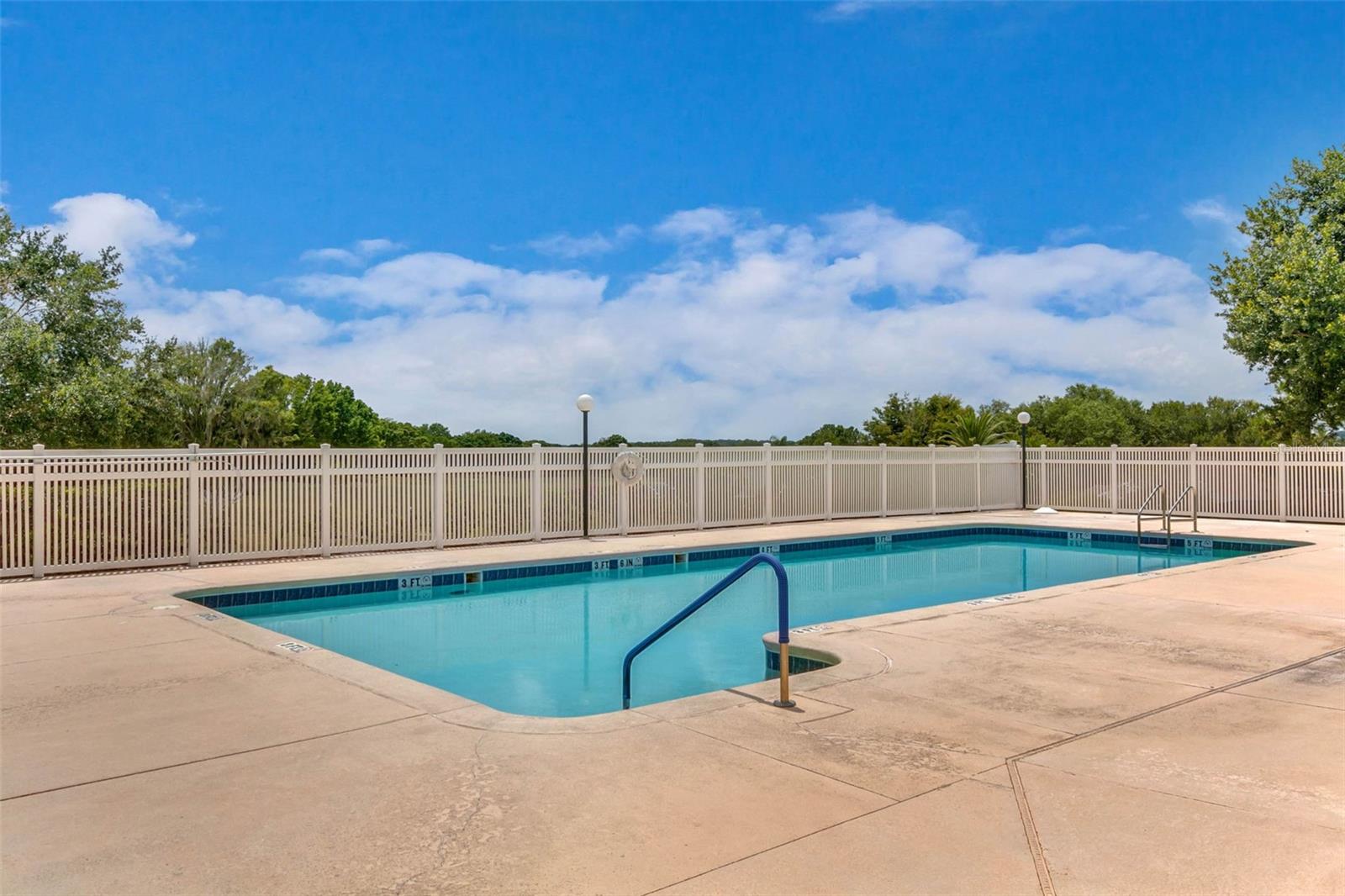 Image 43 of 50 For 16729 Tall Grass Lane