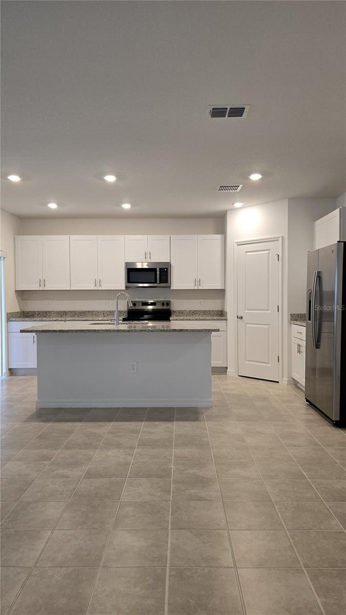 Image 7 of 17 For 4759 Cloister Street