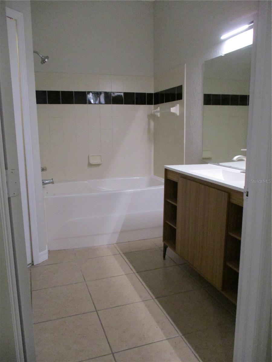 Image 10 of 30 For 6021 Westgate Drive 813