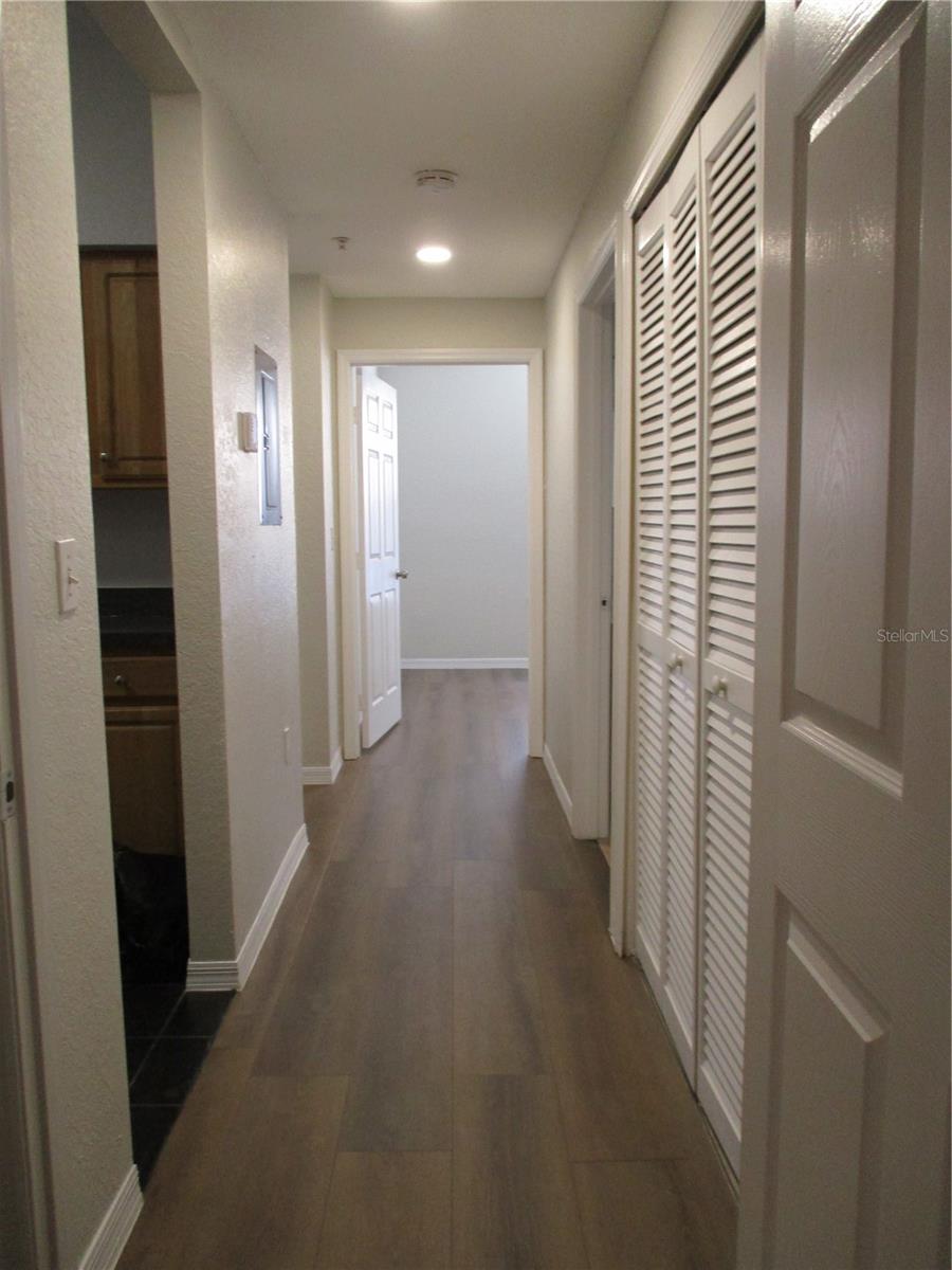 Image 14 of 30 For 6021 Westgate Drive 813