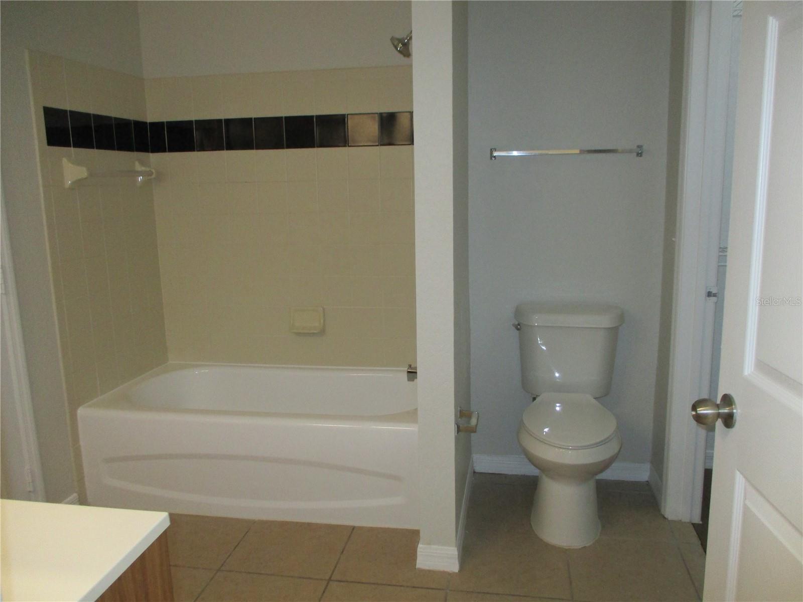 Image 16 of 30 For 6021 Westgate Drive 813