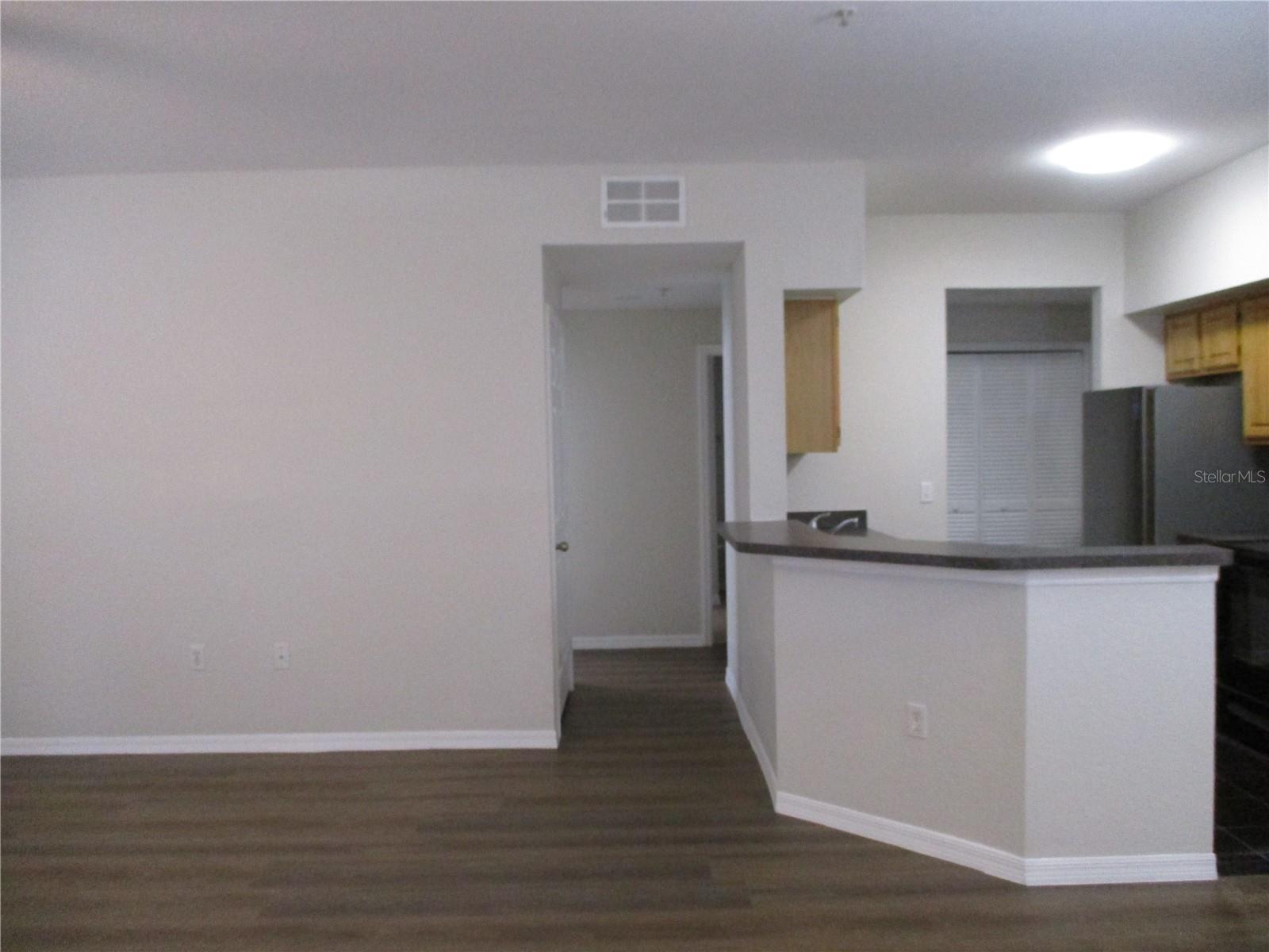 Image 2 of 30 For 6021 Westgate Drive 813