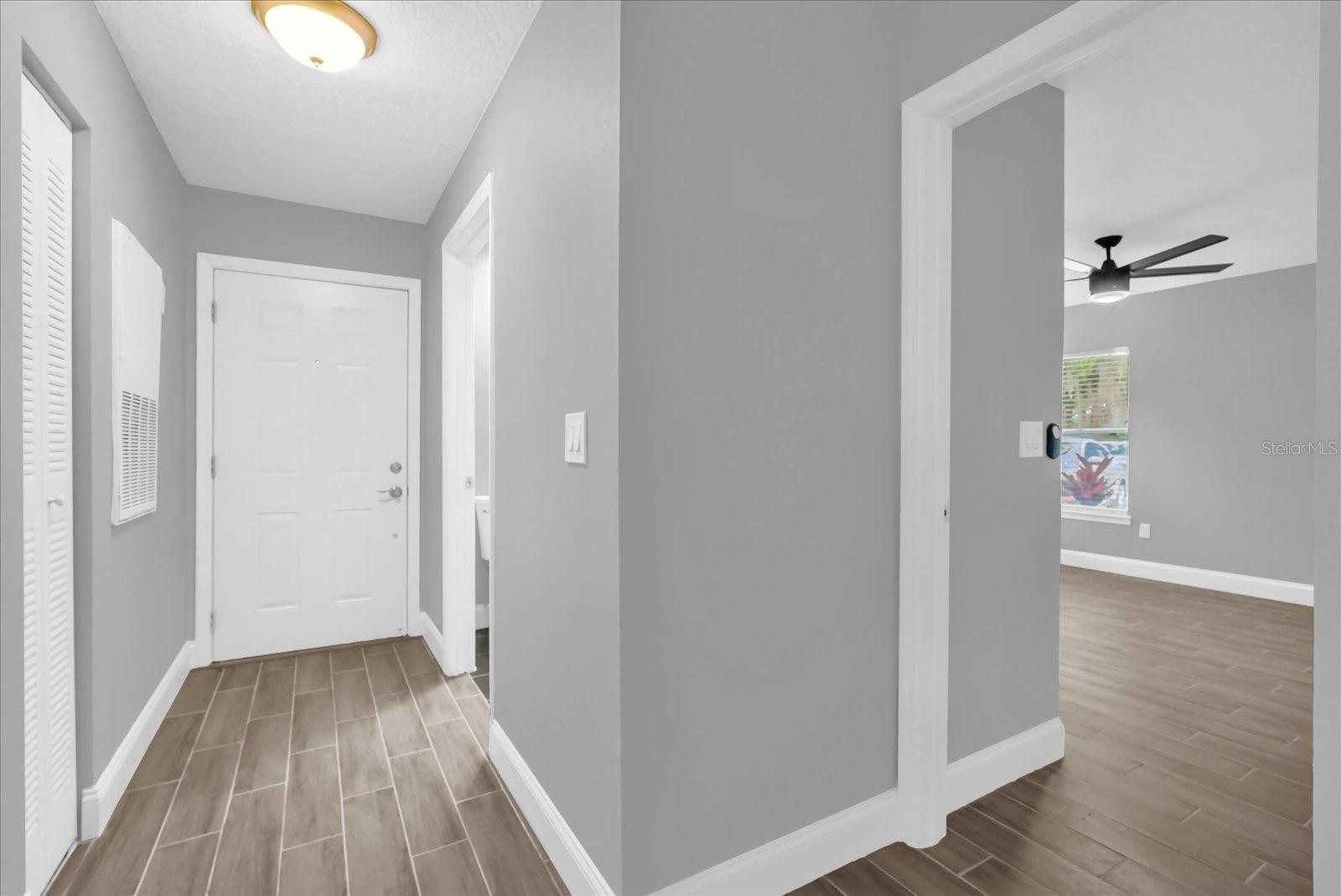Image 11 of 31 For 2533 Grassy Point Drive 111