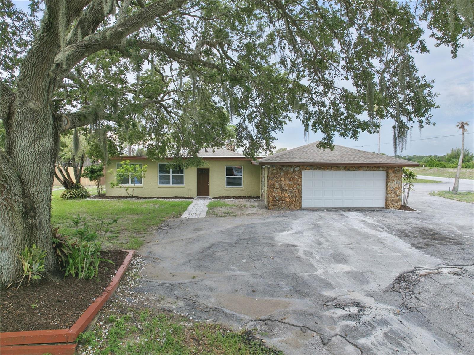 Details for 8812 Oakwood Drive, LAKE WALES, FL 33898