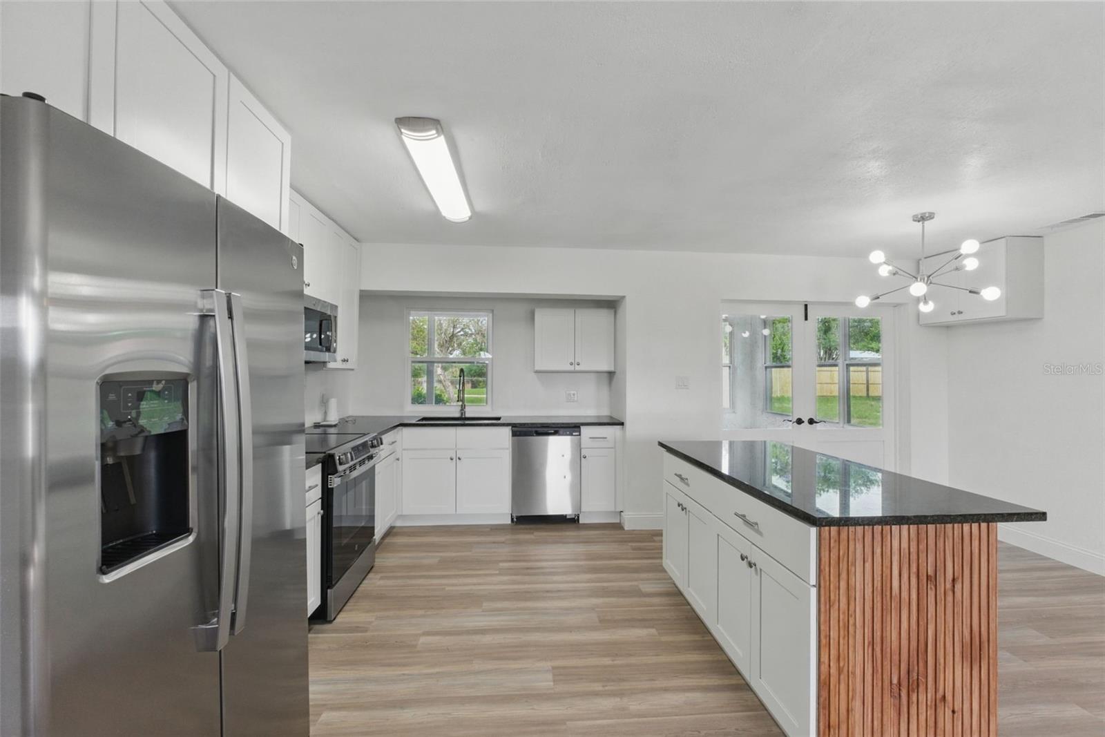 Image 11 of 59 For 8812 Oakwood Drive