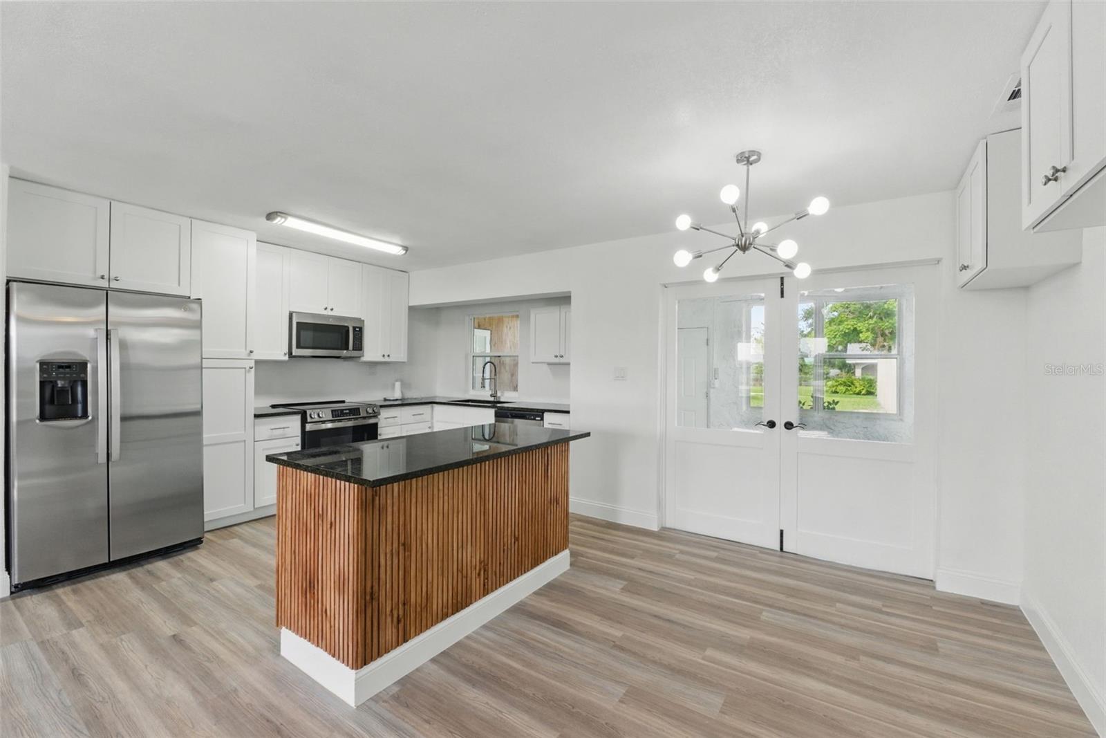 Image 16 of 59 For 8812 Oakwood Drive
