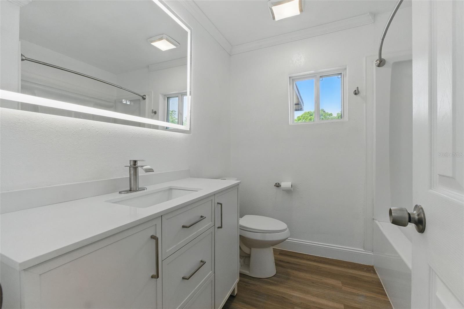 Image 21 of 59 For 8812 Oakwood Drive